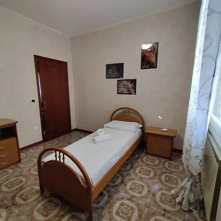 Monica Apartment